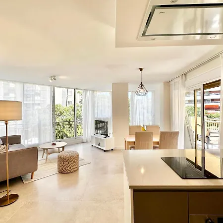 Appartement Newly Renovated In The Center Of - Eaw Homes